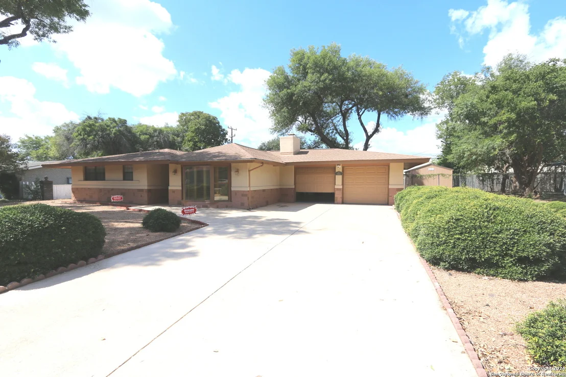 Photo of 5621 GALEWIND DR
