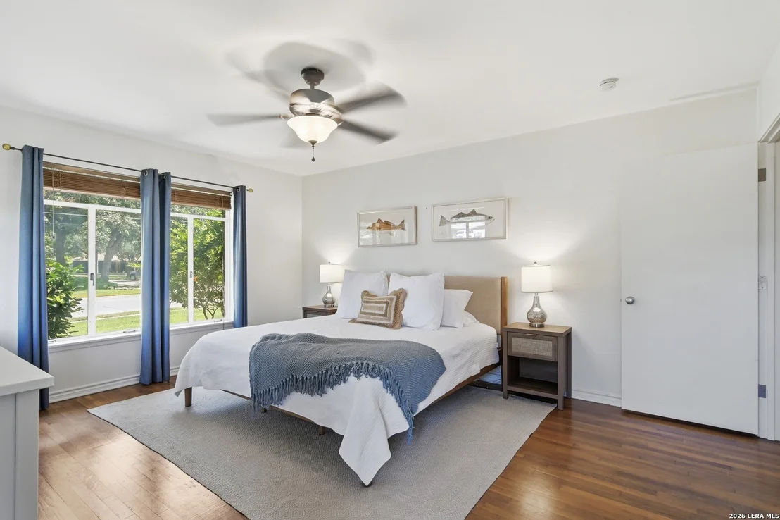 Photo of 1105 N Park