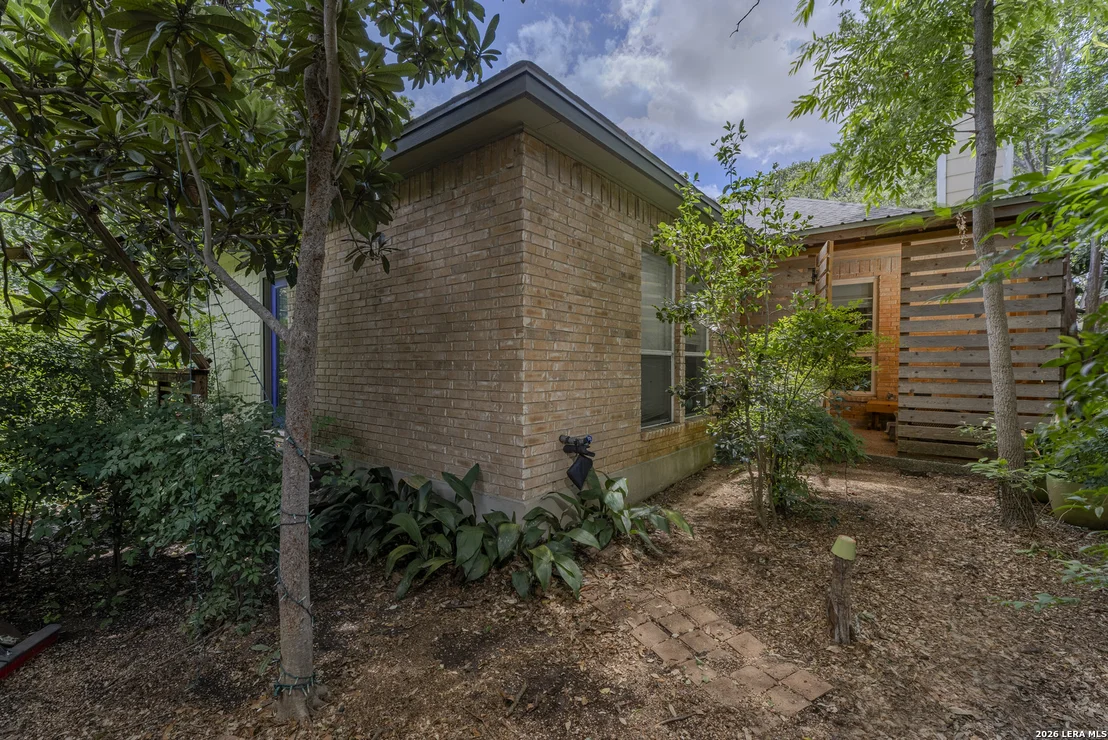 Photo of 2039 Thicket Trail Dr
