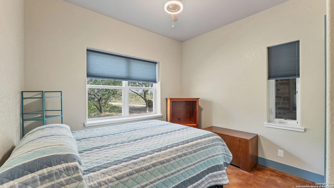 Photo of 475 JACKSON RD