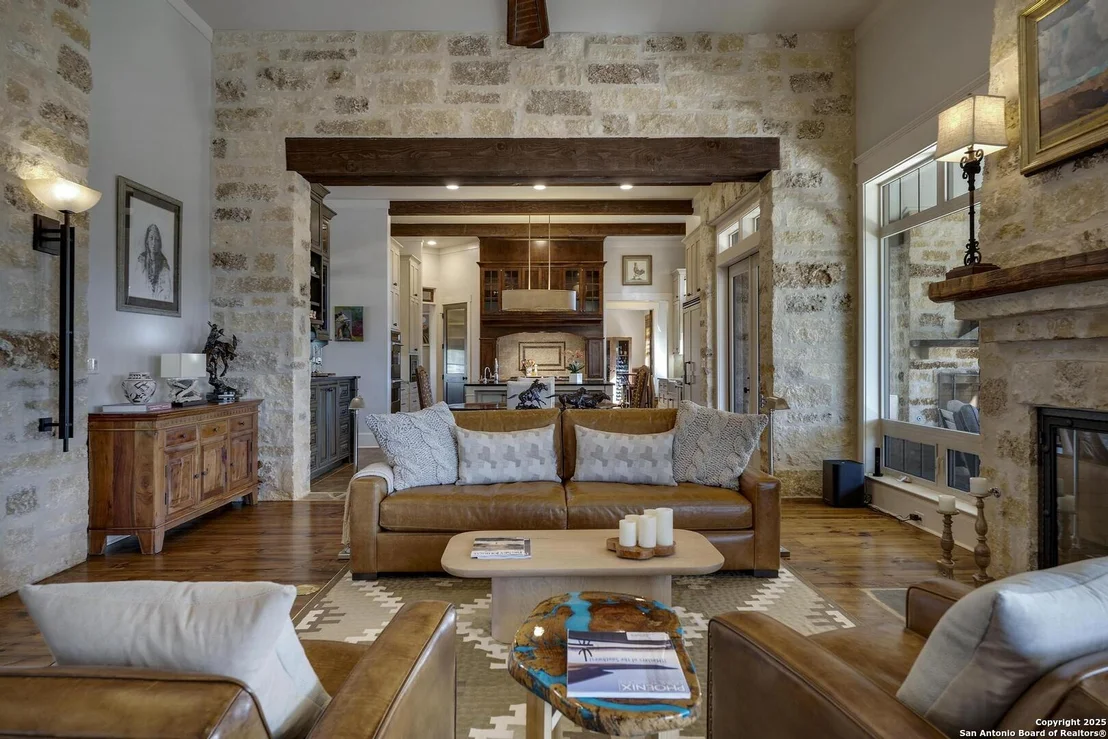 Photo of 107 LEGACY POINTE