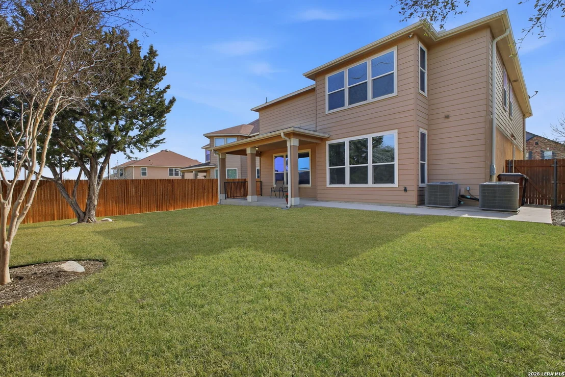 Photo of 20331 Roche Oak