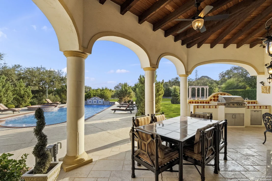 Photo of 1418 Greystone