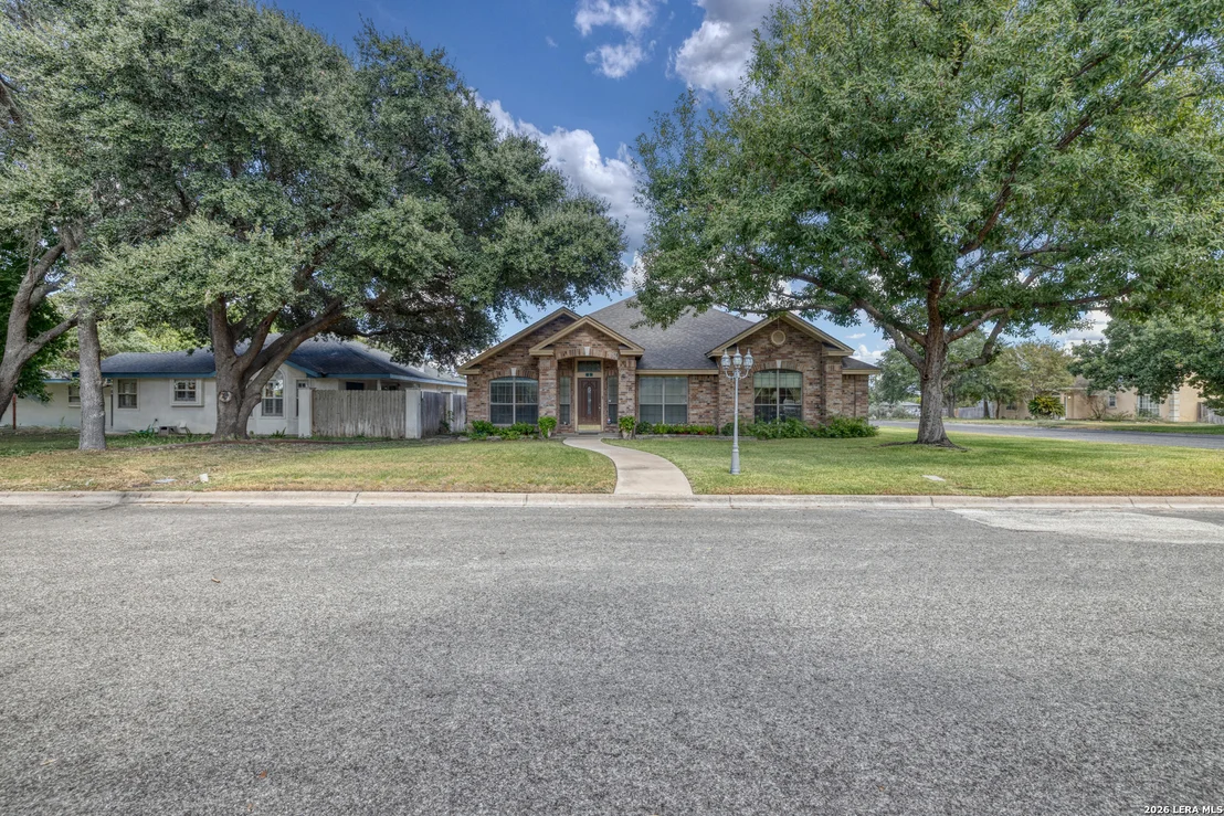 Photo of 1 CYPRESS CIR