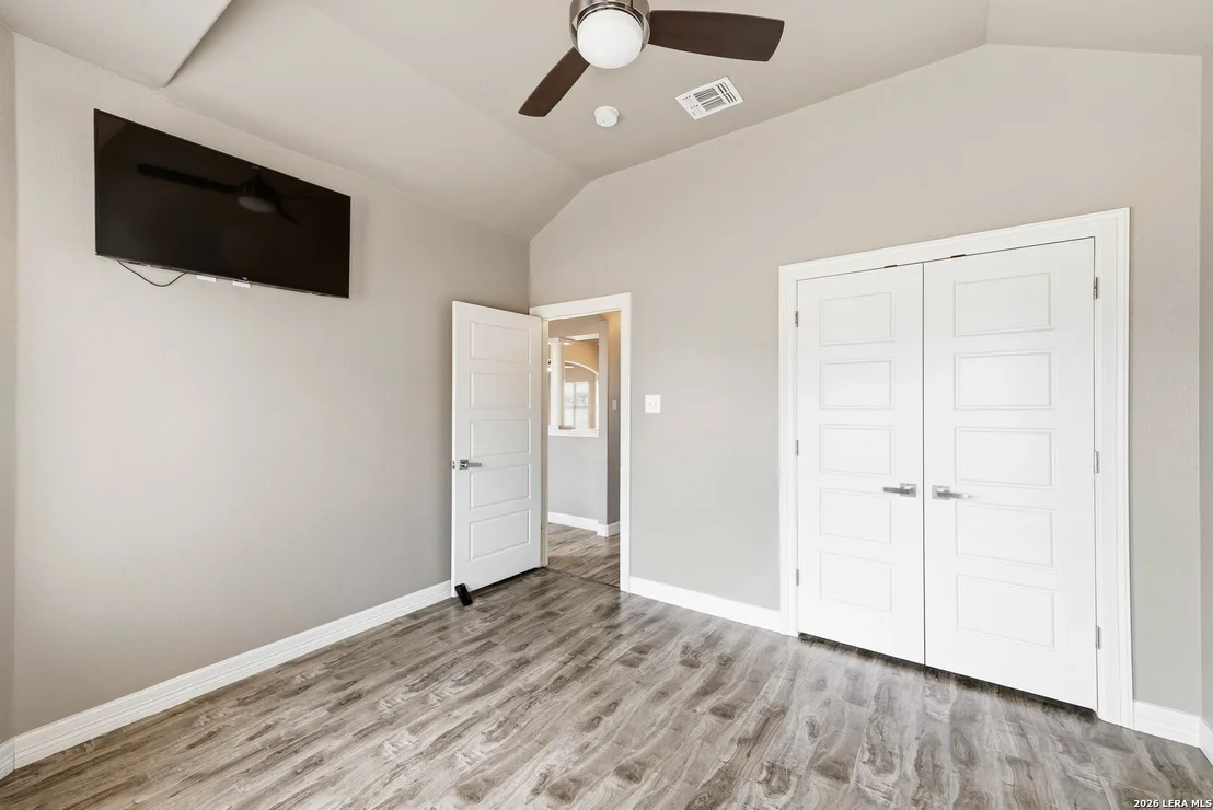 Photo of 353 BIG OAK DR