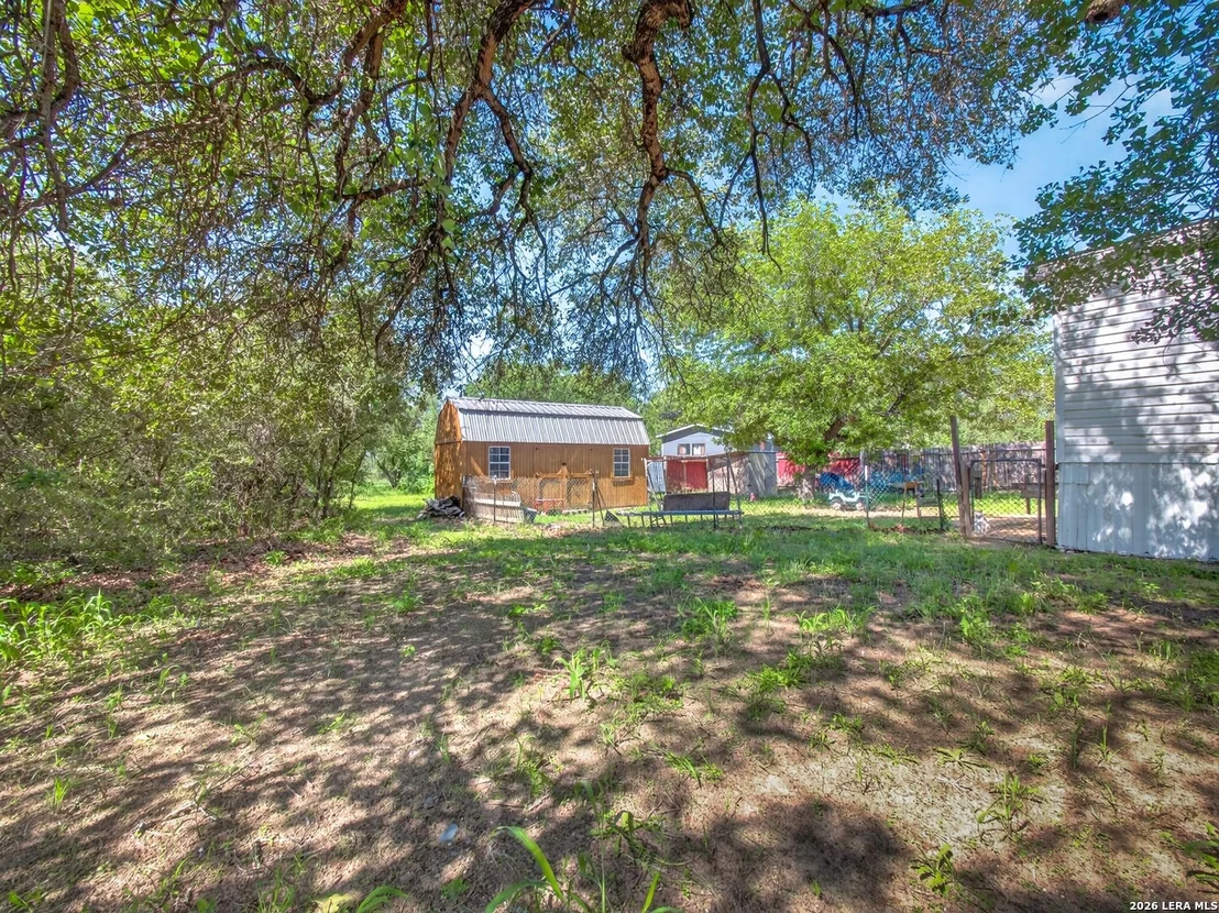 Photo of 953 Forest Oaks Dr