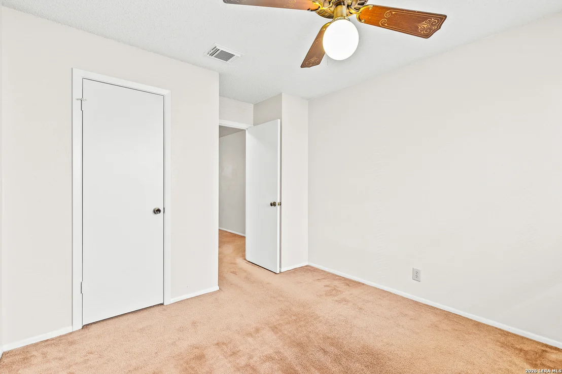 Photo of 7623 Cascade Oak
