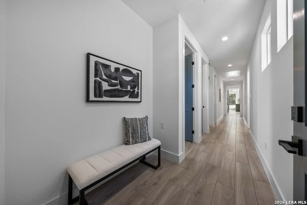 Photo of 877 Annabelle Ave