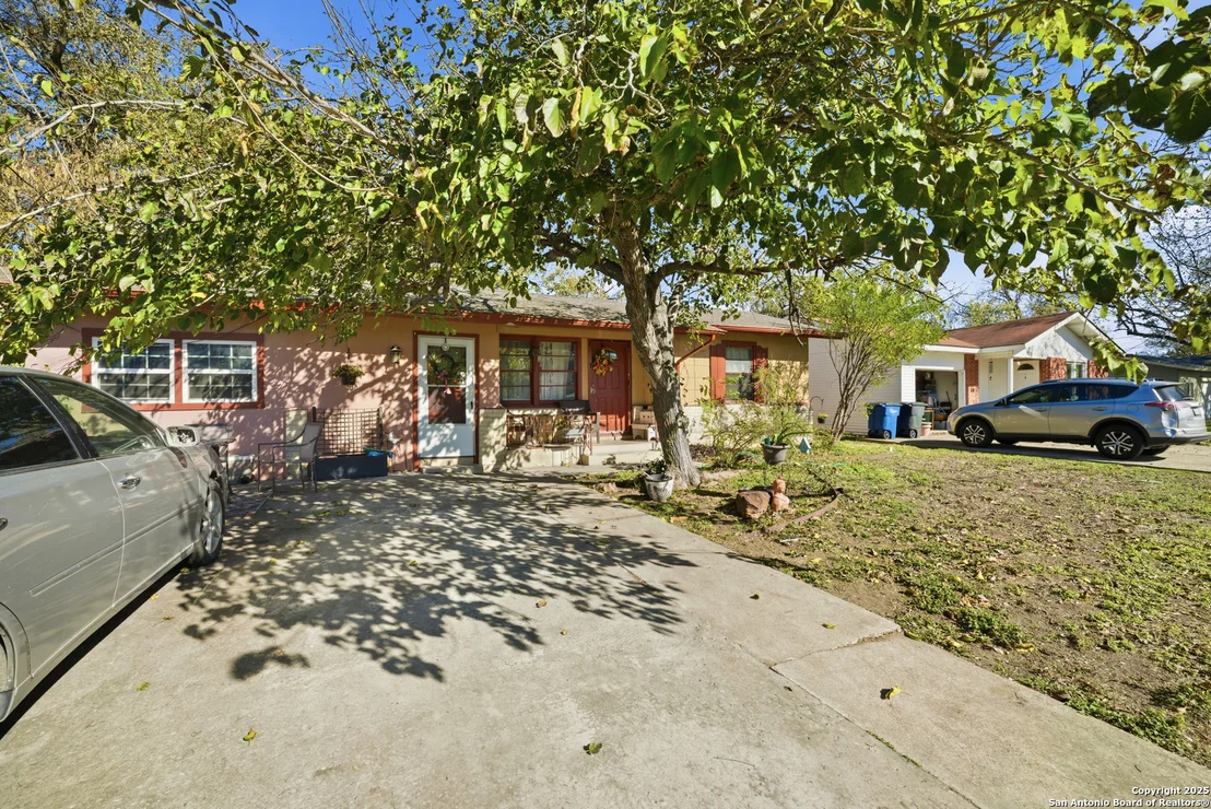 Photo of 235 Meadow
