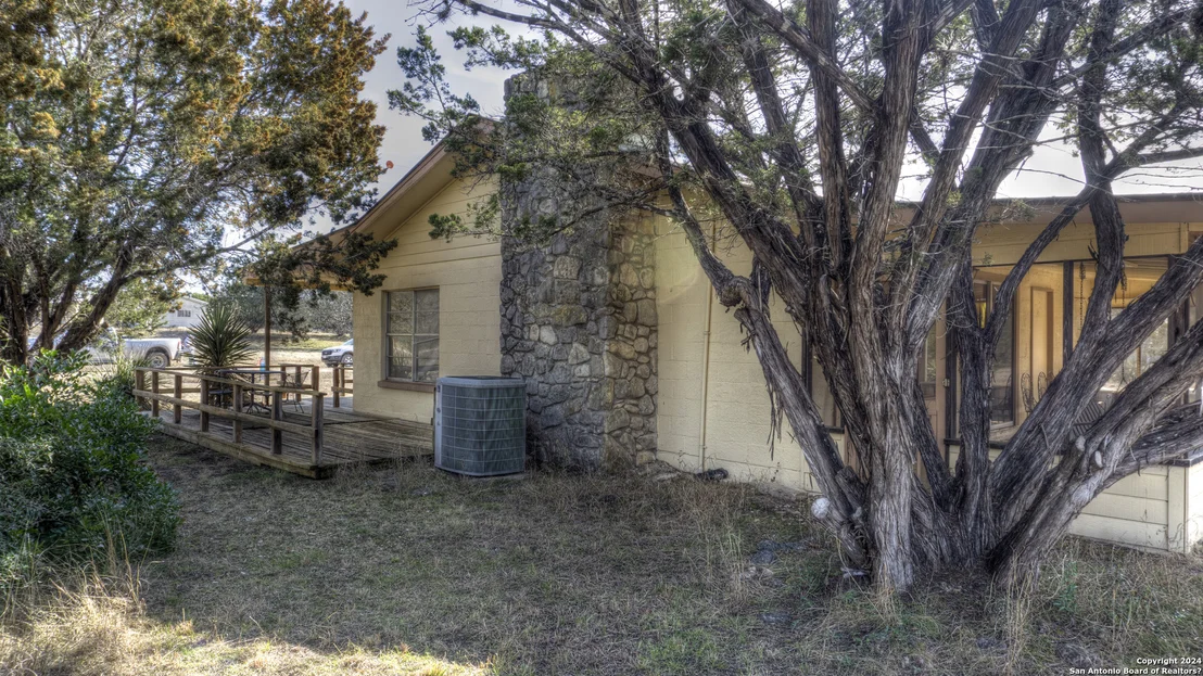 Photo of 22 SQUIRREL BEND