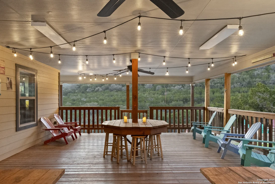 Photo of 420 Canyon Oaks