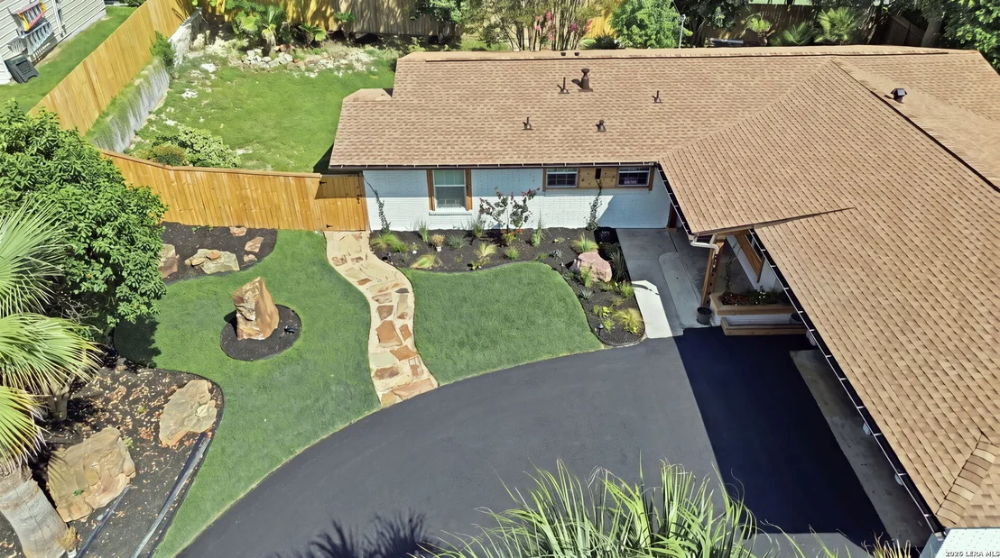 Photo of 6818 MOSS OAK DR