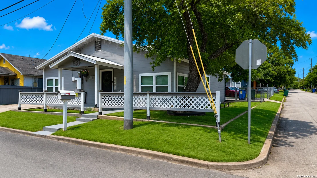 Photo of 232 Campbell
