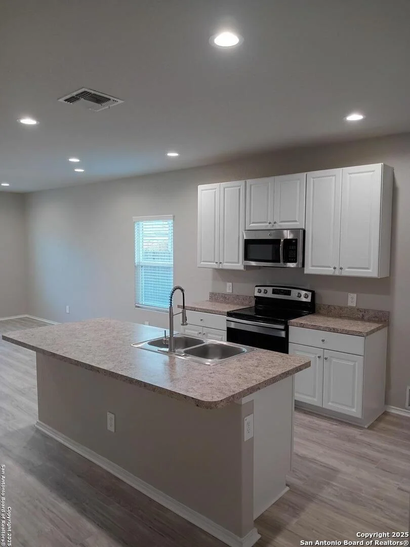 Photo of 530 Pleasanton Spg