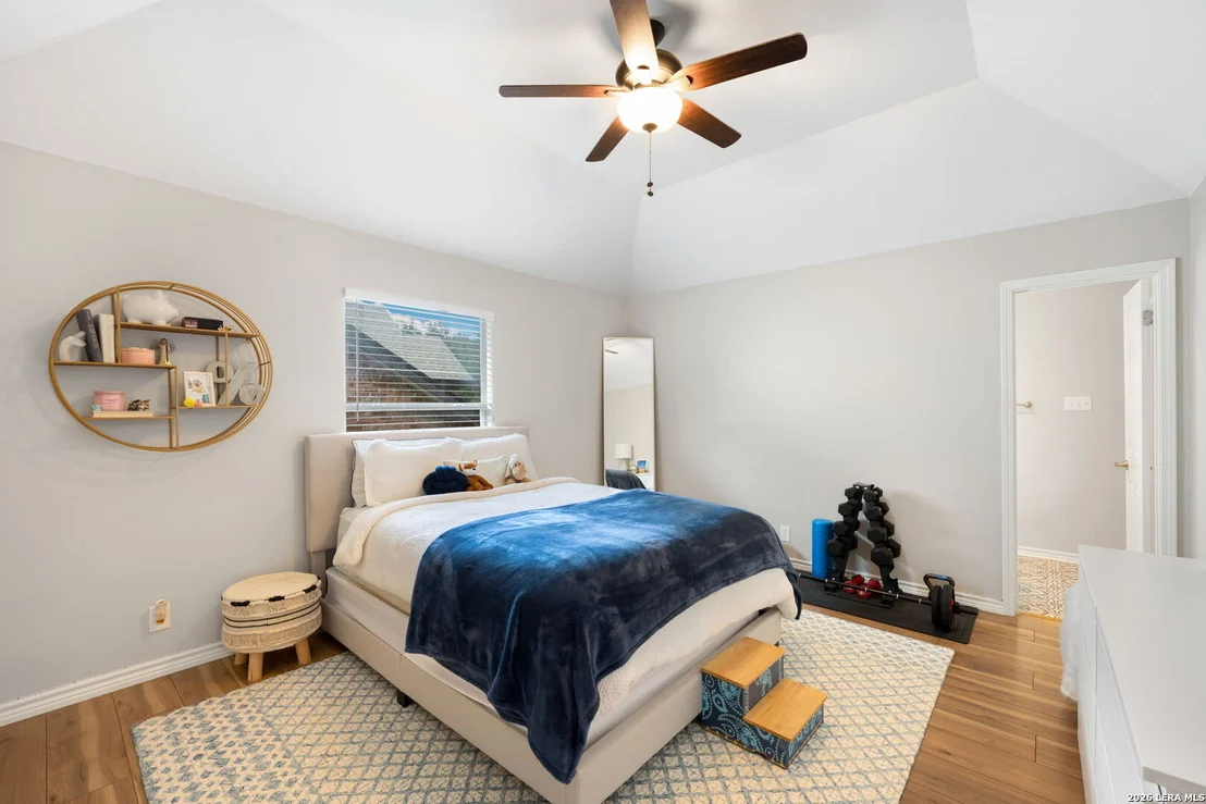 Photo of 15015 OAK BRIAR