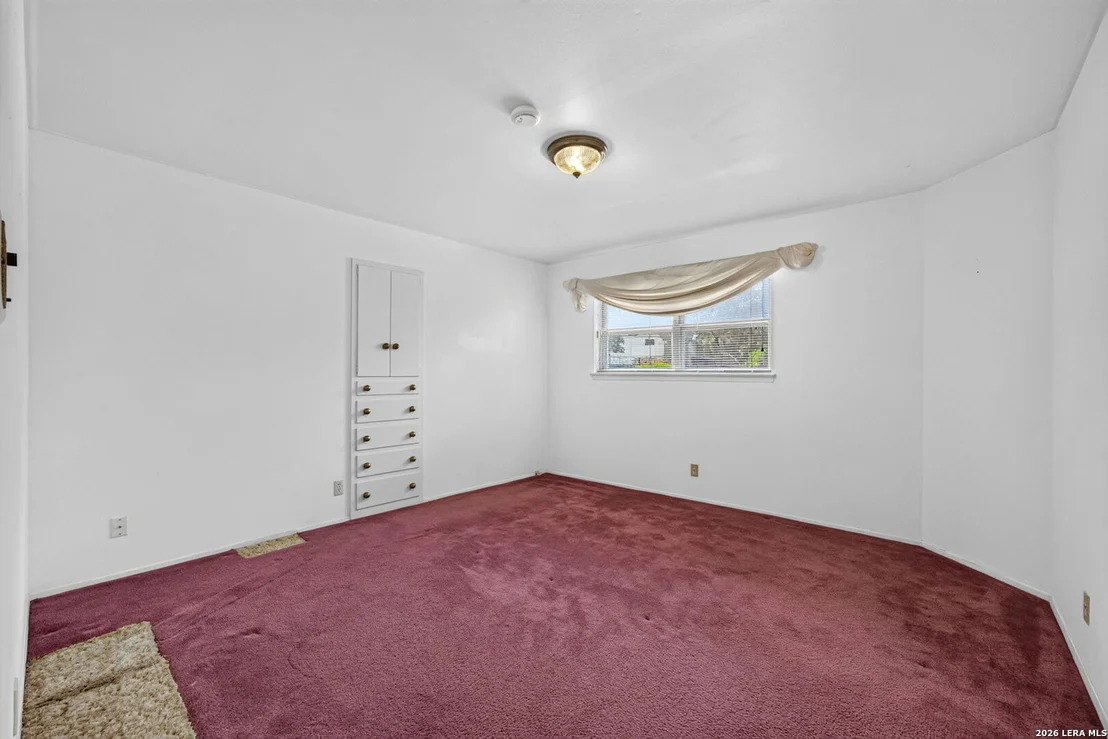 Photo of 105 DORIS DR