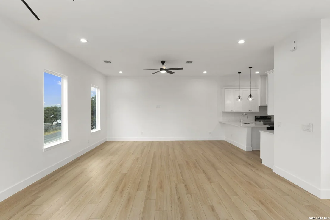 Photo of 102 Magnolia Cir