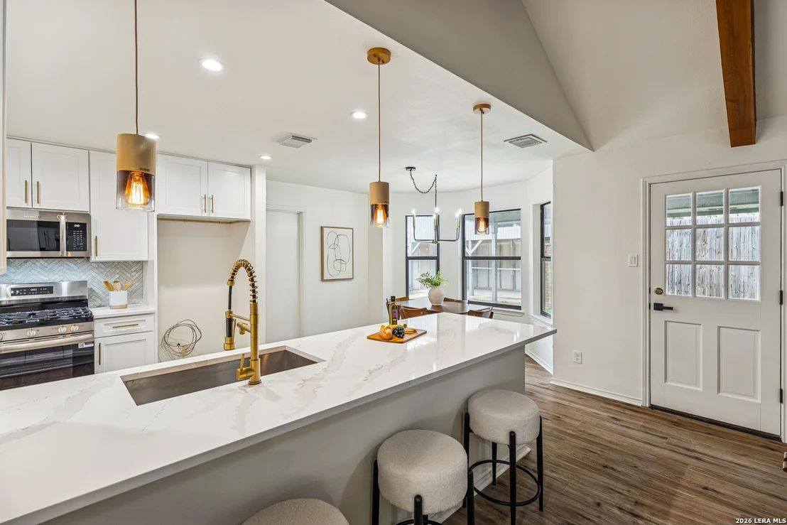 Photo of 1430 Synandra