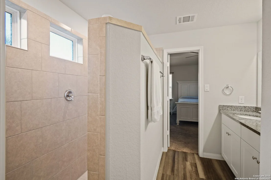 Photo of 5906 Akin Run