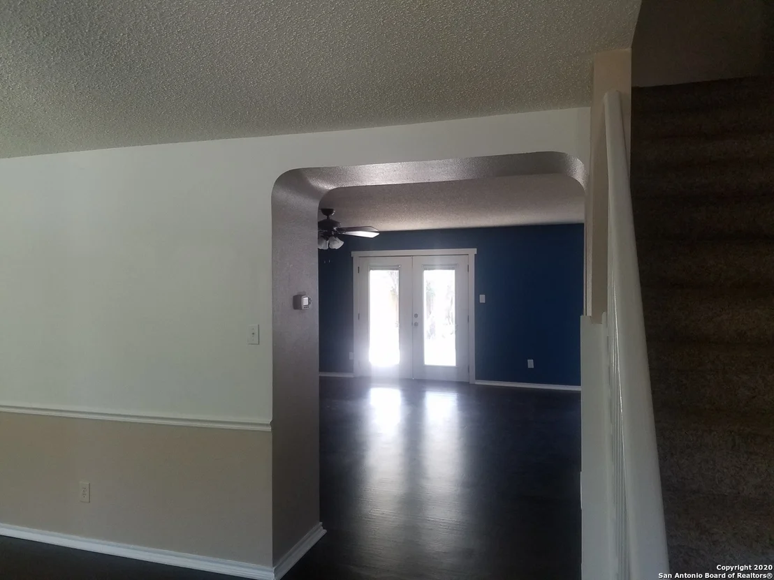 Photo of 261 SAMANTHA DR