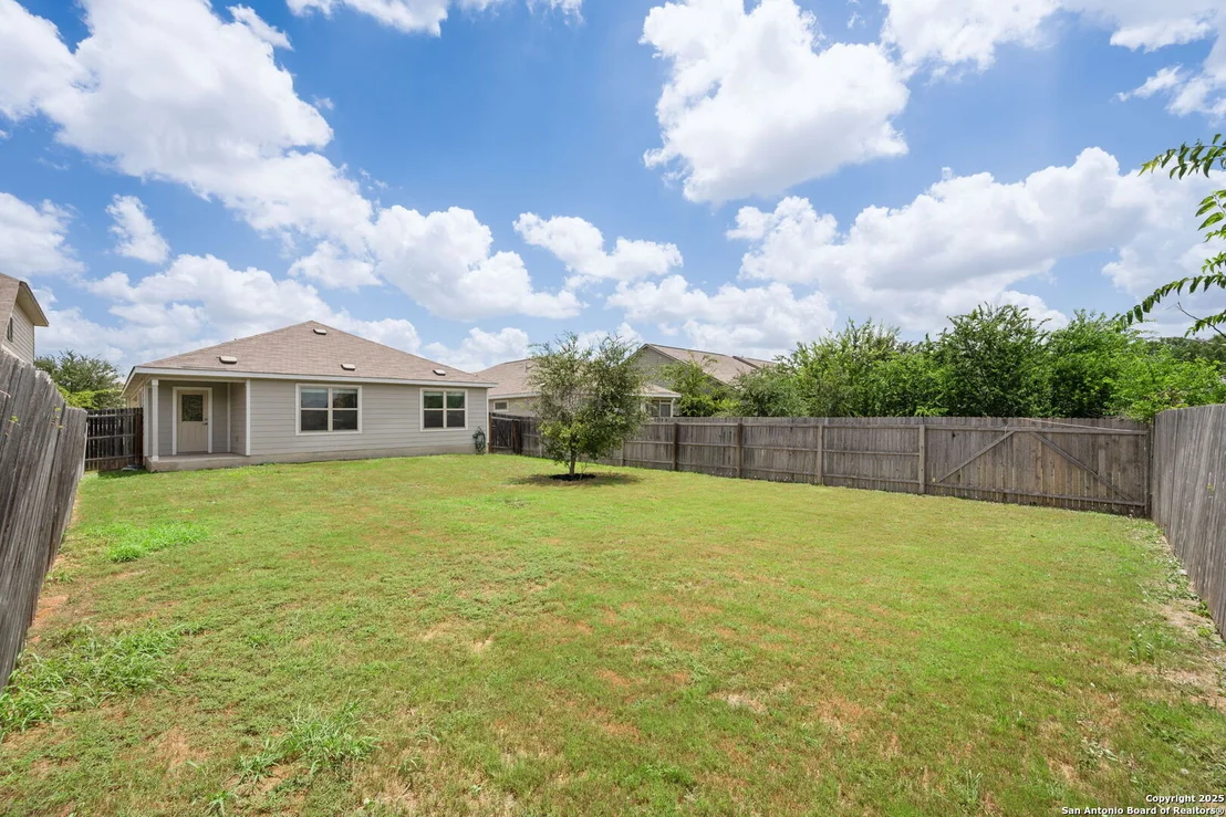 Photo of 7115 Azalea Sq
