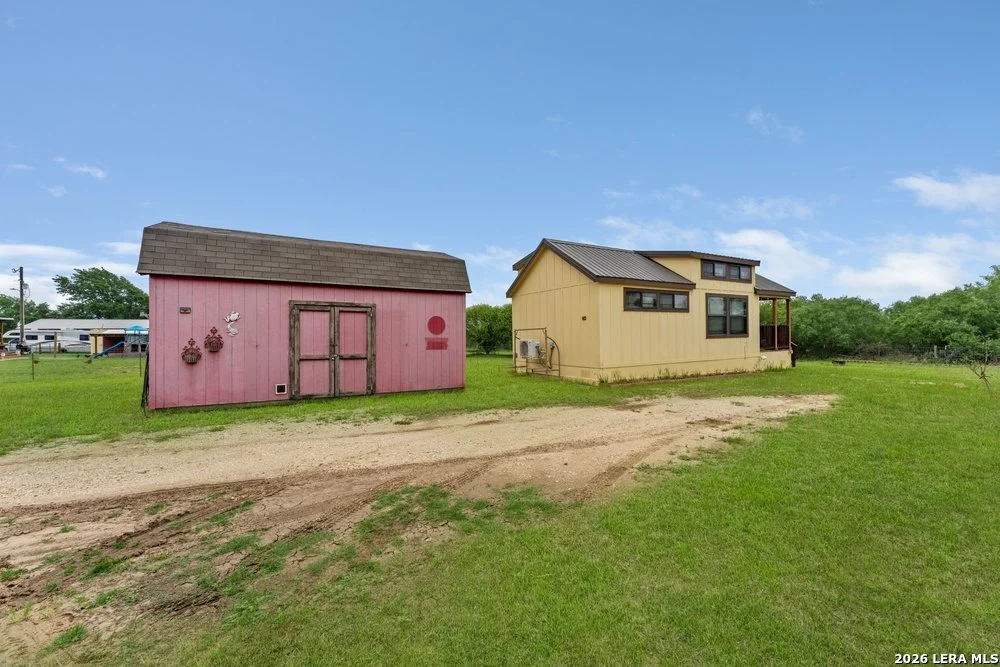 Photo of 2691 Leissner School