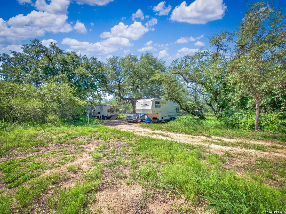Photo of 953 Forest Oaks Dr