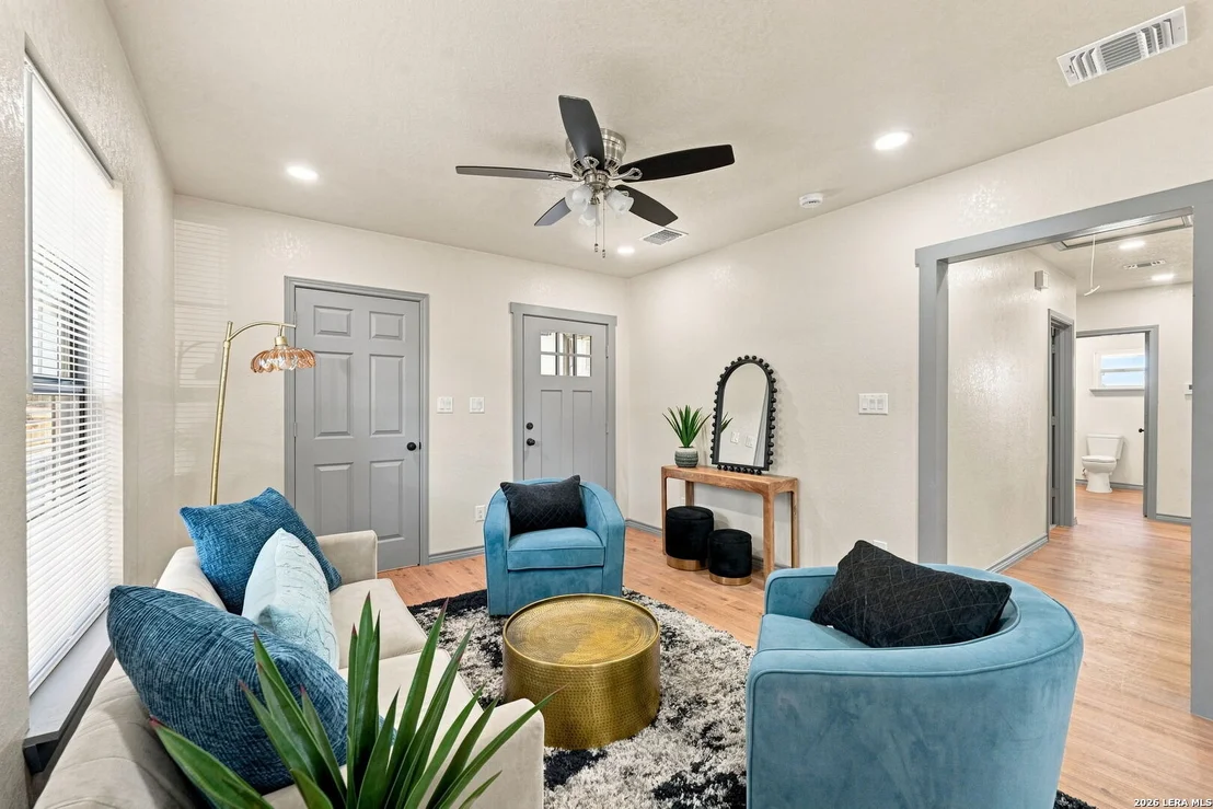 Photo of 2410 Lee Hall
