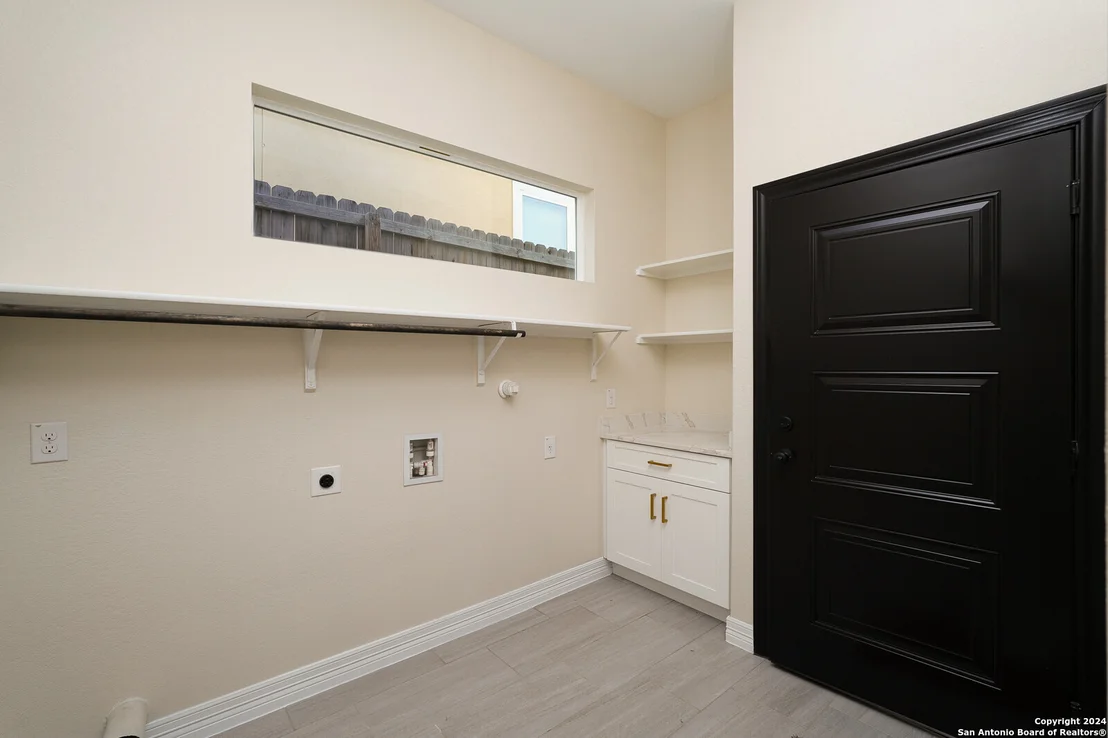 Photo of 24422 Canyon Row