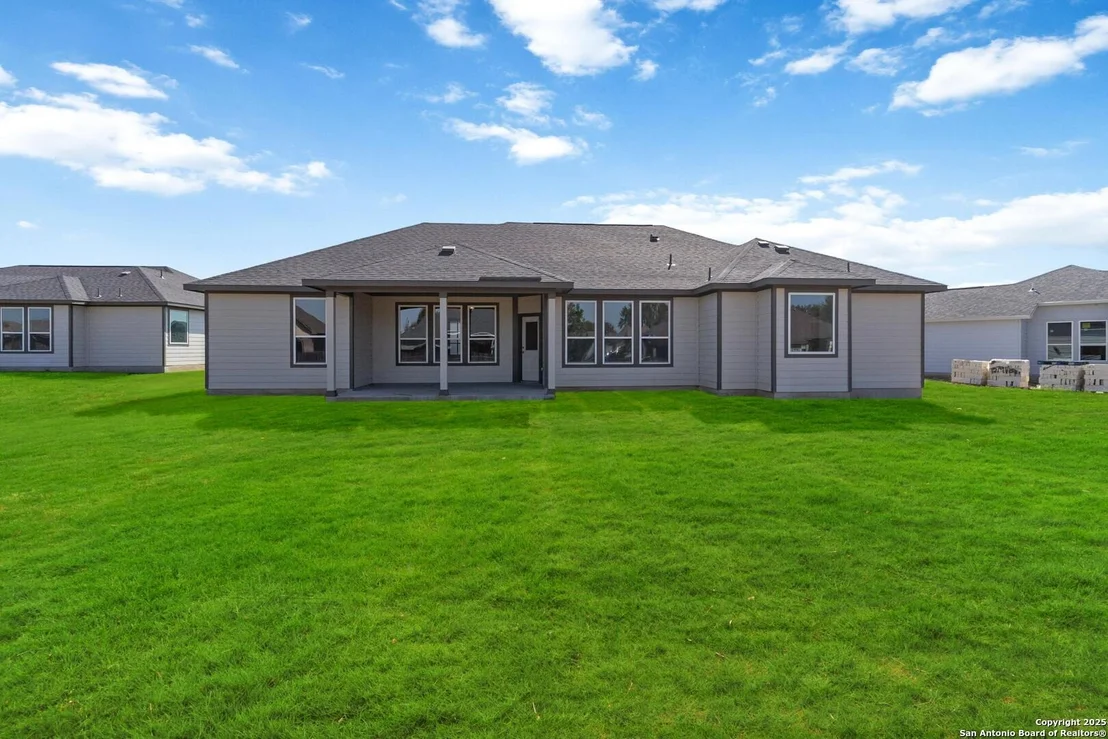 Photo of 1587 Vista View Drive