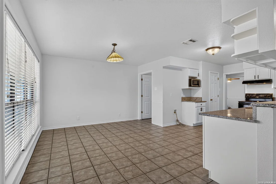 Photo of 1704 STRAIT LN