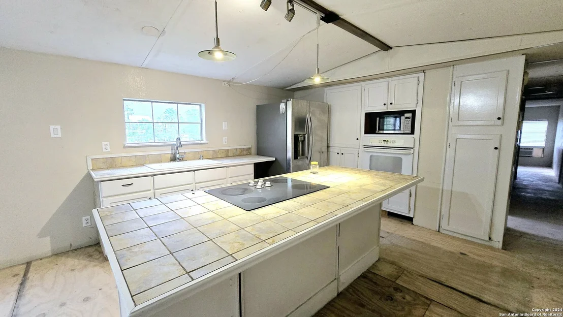 Photo of 374 COUNTY ROAD 574