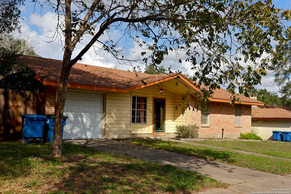 Photo of 1407 Mockingbird Lane