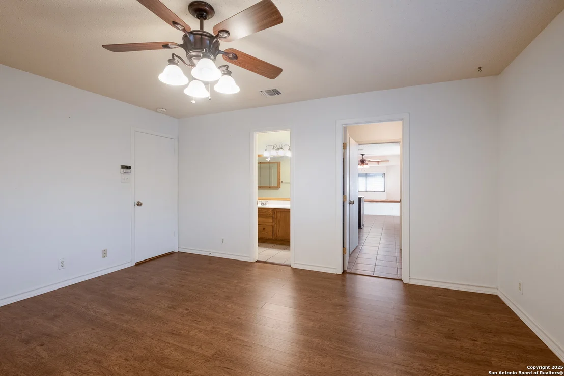 Photo of 9731 Addersley