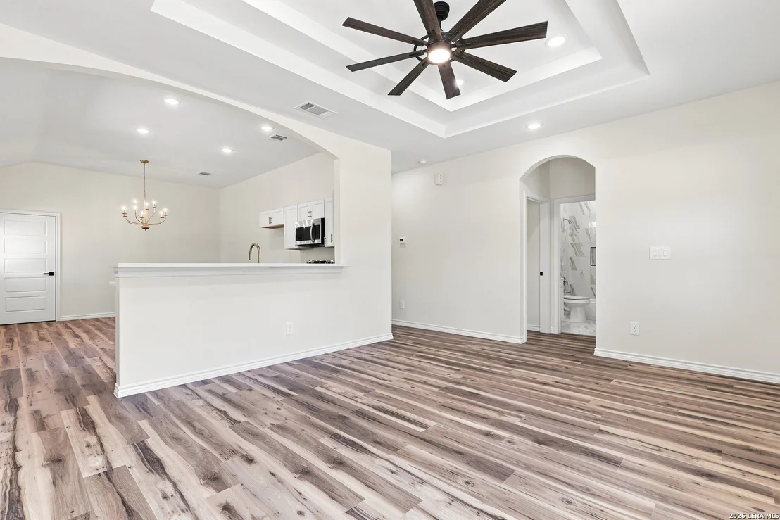 Photo of 1123 VICKERS AVE
