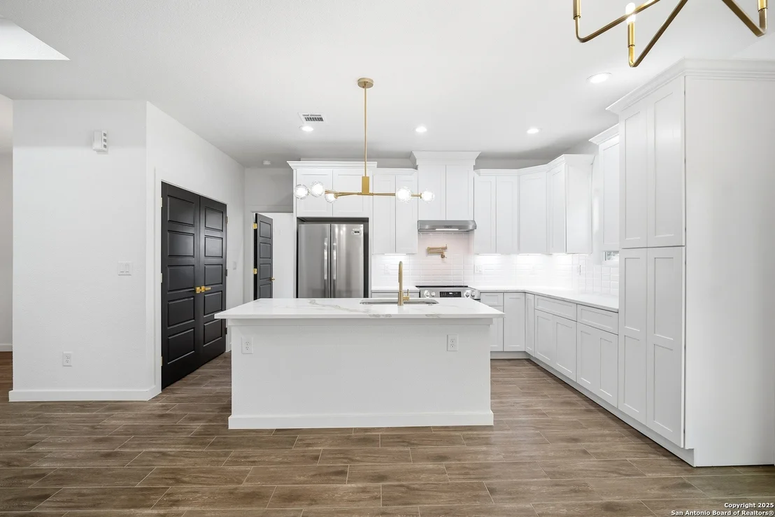 Photo of 15129 Norvell
