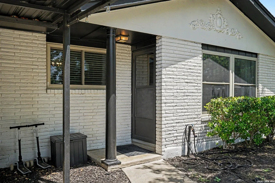Photo of 3210 Kirby Dr
