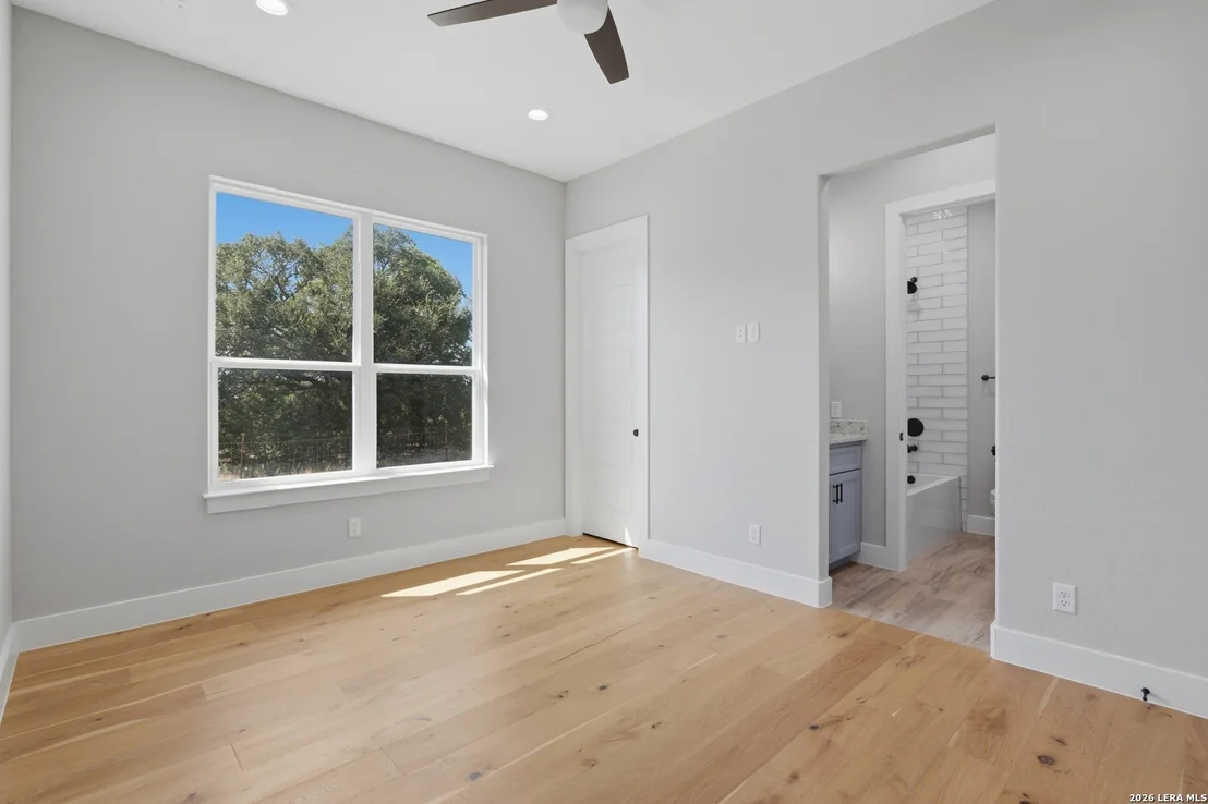 Photo of 208 RIVER RDG
