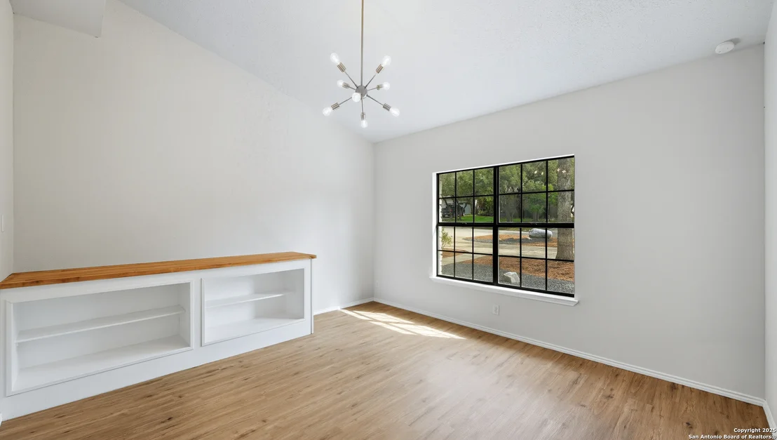 Photo of 1738 Mountjoy