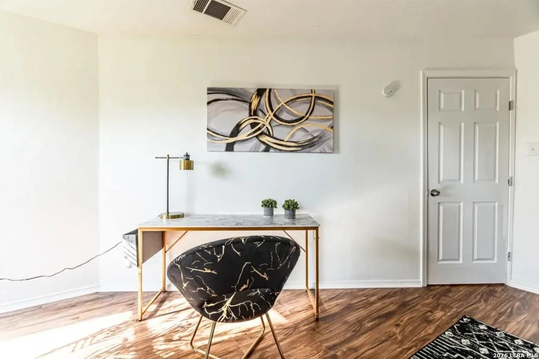 Photo of 3240 Mission Riv