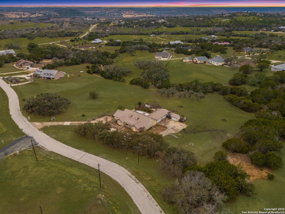 Photo of 315 Greenleaf Dr