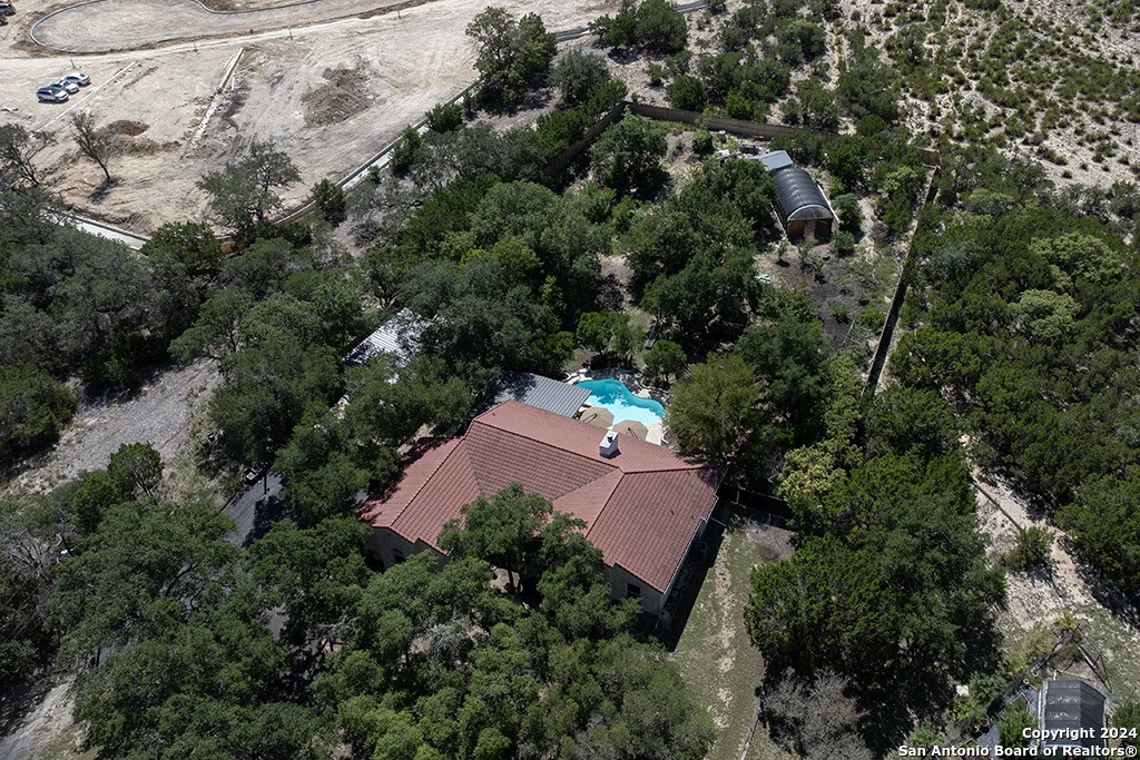 Photo of 172 LAKE FRONT DR