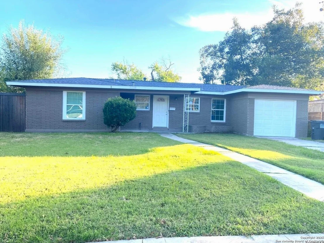 Photo of 1302 OBLATE DR