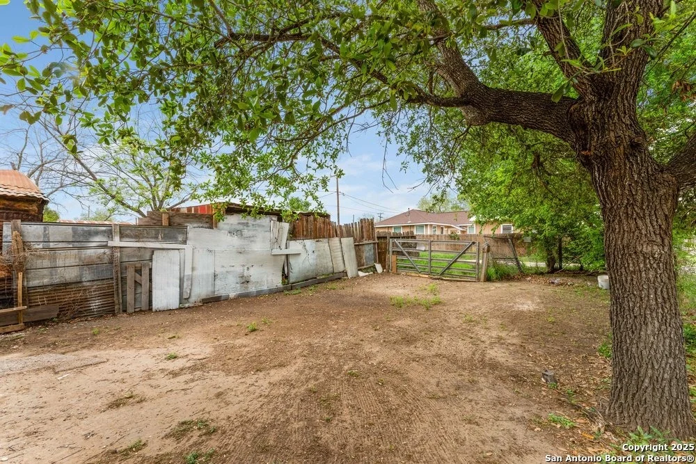Photo of 373 Avenue I