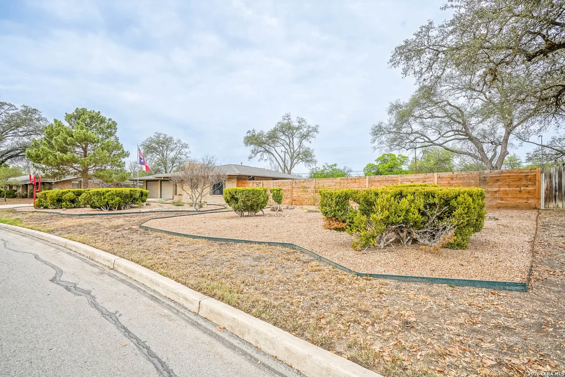 Photo of 245 Windcrest Dr