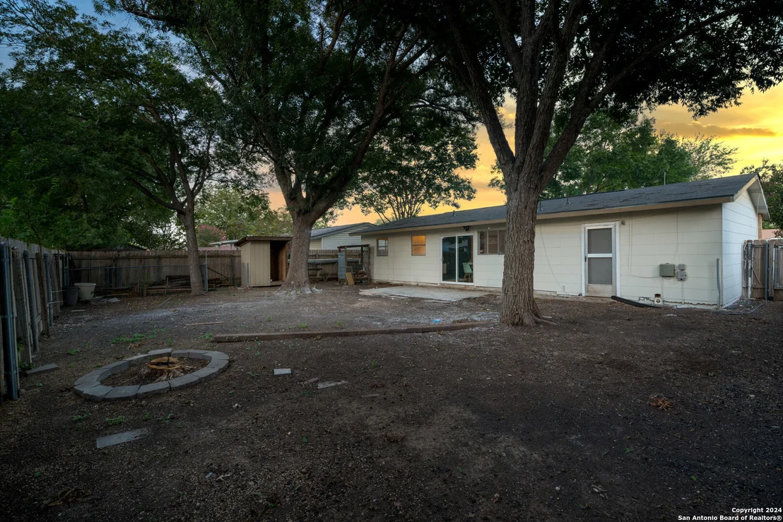 Photo of 1065 CURTISS AVE
