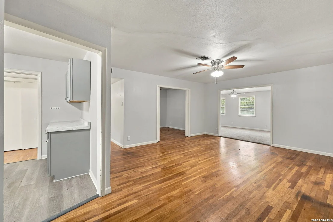 Photo of 358 TIMBERLANE DR