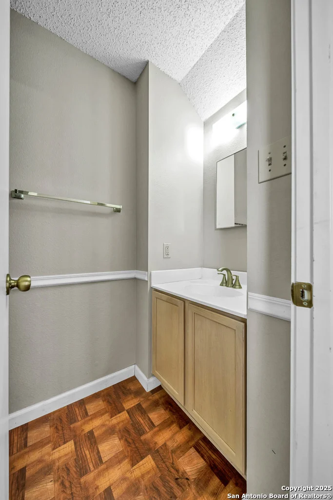 Photo of 7910 Dover Glade