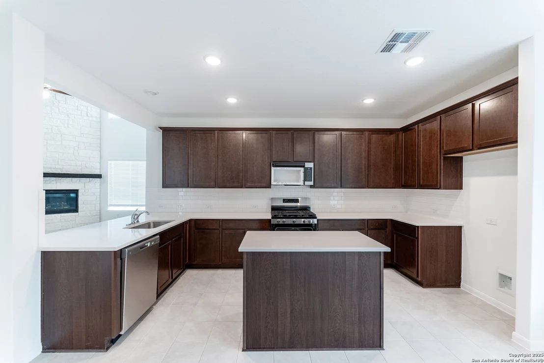 Photo of 1357 Meester Drive