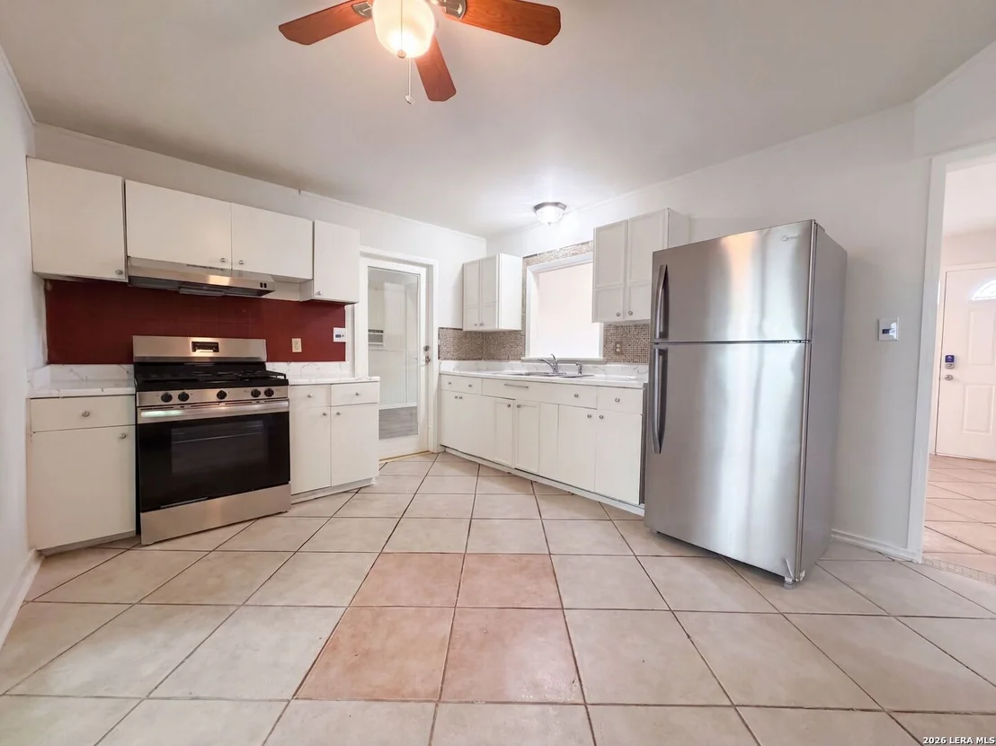 Photo of 3650 VERSAILLES DR